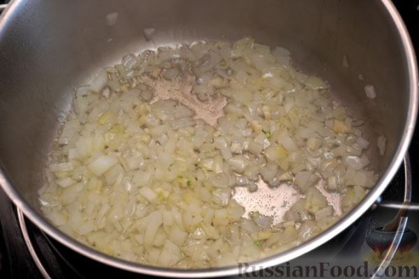 Томатный крем-суп с обжаренными фрикадельками