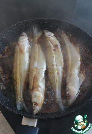 Рыба, тушенная в соевом соусе