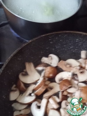 Жаркое из брокколи и грибов