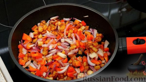 Рагу а-ля индийское карри с картошкой, фасолью, сыром и креветками